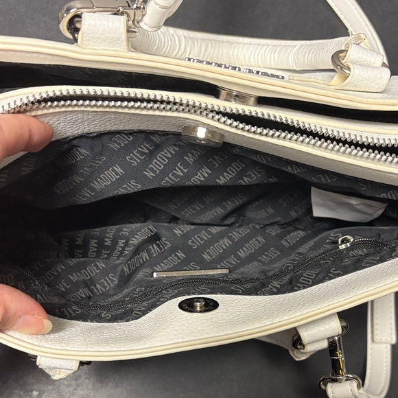 Steve Madden White Crossbody Bag - Picture 6 of 9